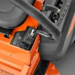 Husqvarna Zero Turn Z242F – Bild 8