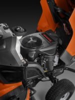HUSQVARNA TC 242 T mit Schneeschild 120Plus & Gartentraktoren Anhänger 275 – Bild 5