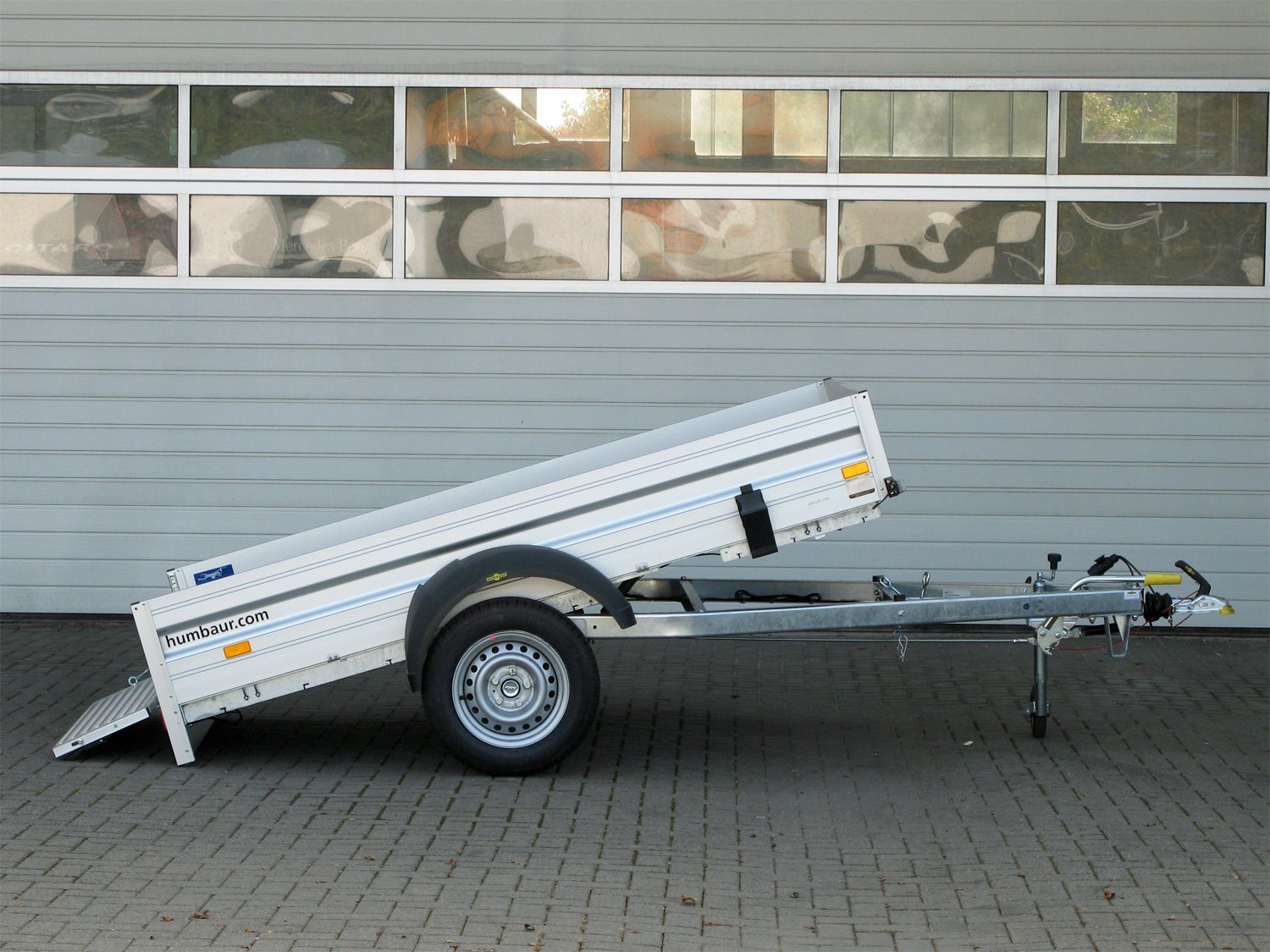 hu1560_humbaur_ha132513_bk_2LFFU01UHKKcGP-1.jpg Humbaur HA132513 BK Kippbar – Bild 1