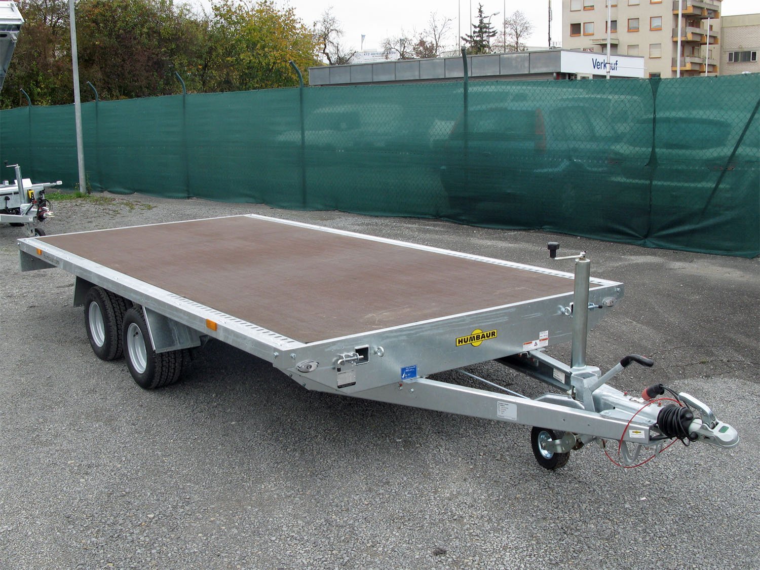hu4057_humbaur_universal_3000_1VrsQDWo2JnAZj.jpg Humbaur Universal 3000 Seilwinde und Auffahrbohlen – Bild 1