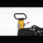 LUMAG RPi31D – Rüttelplatte reversierbar mit 199 kg inkl. Transportfahrwerk und Gummimatte – Bild 3